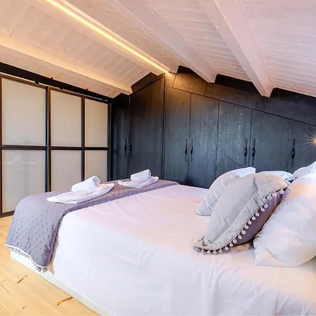 Art Loft Venetian Well *