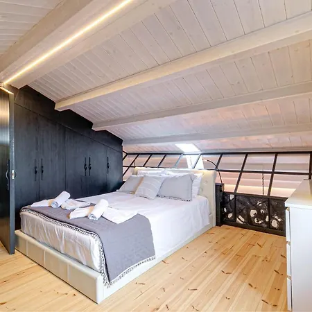 Apartment Art Loft Venetian Well