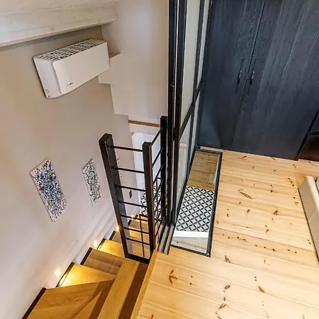 Art Loft Venetian Well *