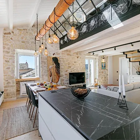 아파트 Art Loft Venetian Well